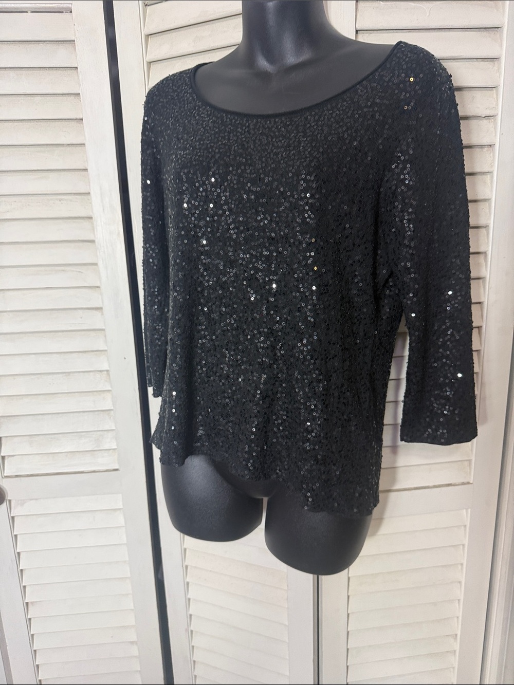 Eileen Fisher Black Sequin Scoop Neck Top small 3 quarter sleeves